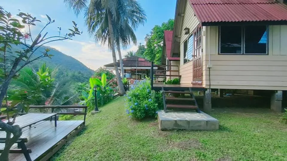 Bungalow with Sea View — Lake Hill Resort Kanchanaburi